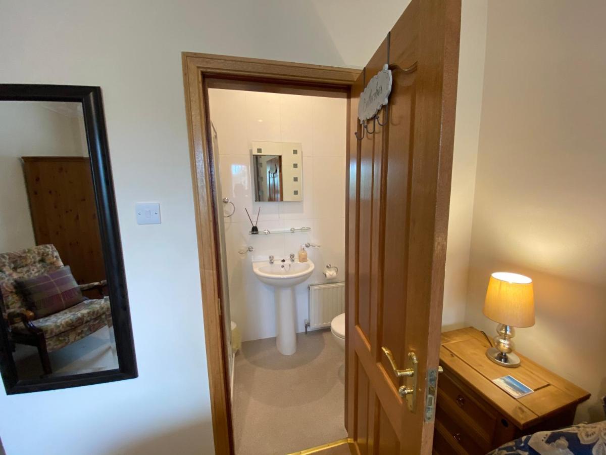 Manor House Bed & Breakfast Stornoway  Bagian luar foto